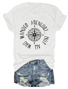 Lässiges weißes Damen Kurzarm T-Shirt mit vintage Kompass und inspirierendem Spruch.