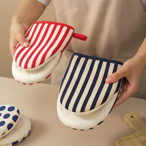 Kitchen oven mitts heat resistant baking gloves microwave pot holder cotton striped design