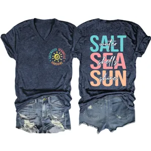 Maglietta casual da donna con scollo a V e stampa grafica da spiaggia con pantaloncini.