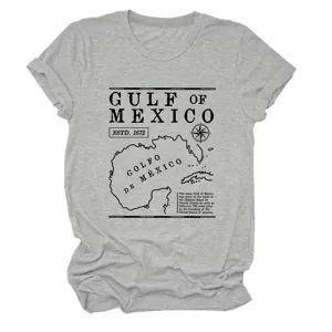 Casual grijs dames t-shirt met vintage Golf van Mexico kaart grafische printontwerp.