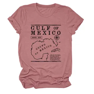 Casual dames korte mouw crewneck t-shirt met vintage Golf van Mexico kaart grafische print.