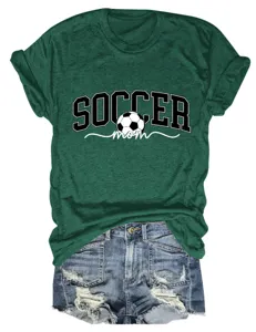 Femme élégant t-shirt graphique soccer mom vert foncé à manches courtes pour l'été.