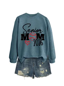 Sweat shirt senior mom 2026 avec ensemble short en denim, pull graphique décontracté.