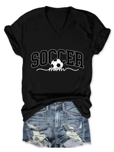 T-shirt femme noir à col V et manches courtes à la mode, avec motif imprimé soccer mom.