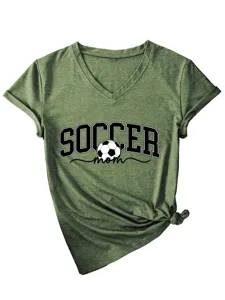 T-shirt femme vert a col V manches courtes avec imprime maman foot et ourlet noeud.