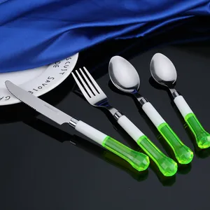 Set di Posate in Acciaio Inossidabile Manico Verde Coltello Forchetta Cucchiaio