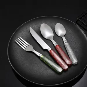 Set di Posate in Acciaio Inossidabile Stile Portoghese Coltello Forchetta Cucchiaio Manico in Resina Glitterata Stoviglie Cucina