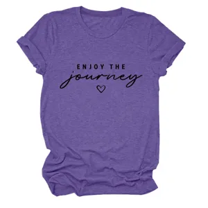 Comoda t-shirt da donna a maniche corte viola con stampa di citazione stimolante per tutti i giorni.