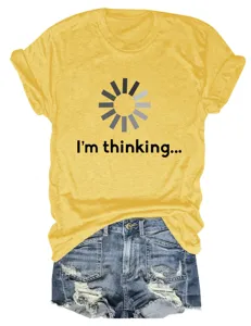 T-shirt à manches courtes jaune pour femme décontracté avec texte graphique amusant.