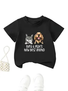 Cute kids black short sleeve t-shirt with cat and dog print, comfortable cotton top.