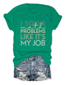 Casual groen T-shirt met korte mouwen voor dames met wiskundig citaat detailweergave.