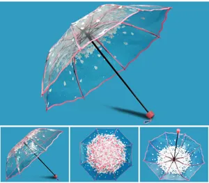 Transparenter blauer Faltschirm mit pinkem Kirschblütenmuster, Regen- und Sonnenschirm.