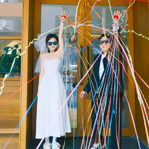 Hand Thrown Paper Ribbon Streamers Confetti Poppers Wedding Party Celebration Photo Props