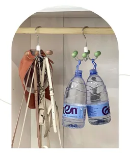 360-degree rotatable closet hook, multi-functional six-claw storage holder for bags and hats.