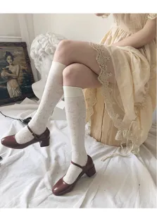 Retro lace flower calf socks with vintage Mary Jane shoes, elegant sweet daily style.