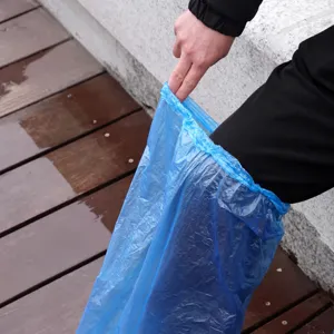 Cubrezapatos desechables impermeables de tubo alto botas de lluvia de plastico azul