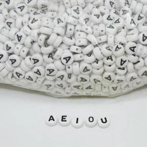 Acryl Buchstaben Perlen weisse flache runde Alphabet Perlen fur DIY Schmuck
