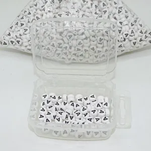 DIY Acryl Buchstaben Perlen Weiße Flache Perlen mit Aufbewahrungsbox für Schmuckherstellung