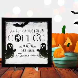 Pancarte en bois d'Halloween avec joli fantome et theme cafe pour deco interieure