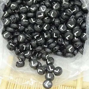 Perline con lettere in acrilico nero tonde piatte alfabeto per creazione di gioielli fai da te