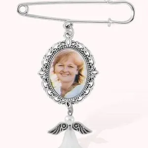 DIY photo frame brooch silver tone memorial bouquet charm with angel wings and vintage oval bezel