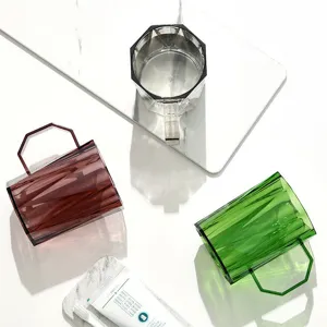 Transparante gefacetteerde mondwaterbeker set, creatieve kunststof tandenborstelhouder thuis.
