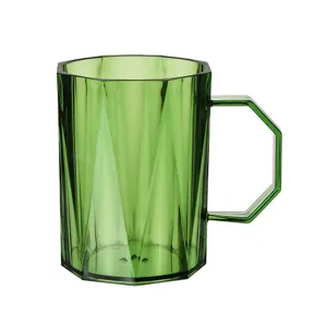 Groene gefacetteerde mondbeker, heldere kunststof tandenborstelhouder voor de badkamer.