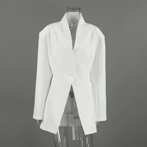 White V-neck blazer for women with waist-cinching and slit design for elegant autumn workwear.