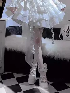 Meravigliosi collant bianchi Lolita con delicate stampe di piume e scarpe abbinate.