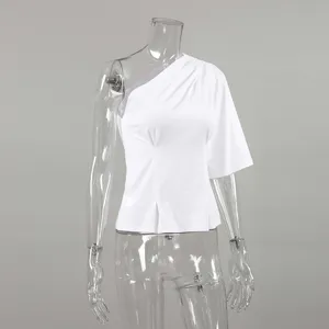 Λευκό πλεκτό T-shirt με έναν ώμο και κοντά μανίκια για γυναίκες, κομψό casual τοπ.