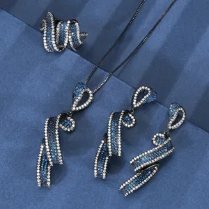 Frais Doux Cuivre Or Noir Plaqué Bleu Blanc Strass Incrusté Cœur Goutte Ruban Design Femme Bijoux Pendentif Collier Boucles Oreilles Clous Bague Ouverte Parure