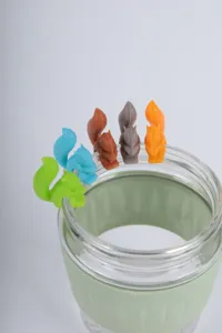 Silikon Eichhörnchen Teebeutelhalter Set, bunte Tassenmarkierer und süße Glasmarkierungsclips.