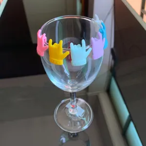 segnabicchiere in silicone colorato per feste ciondoli identificatori calici set 6 pezzi