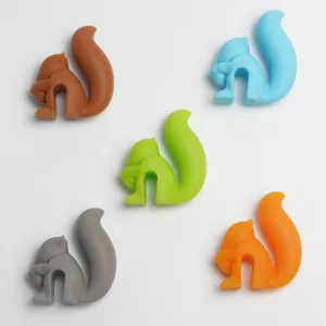 Silikon Eichhörnchen Teebeutelhalter Detailansicht, bunte Tassenmarkierer Set Küchenhelfer.