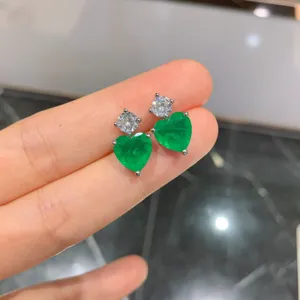 Pendientes de boton en forma de corazon de esmeralda simulada con circon brillante mujer