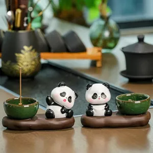 Vista detallada del quemador de incienso de cerámica panda, decoración de mesa de té de oficina.