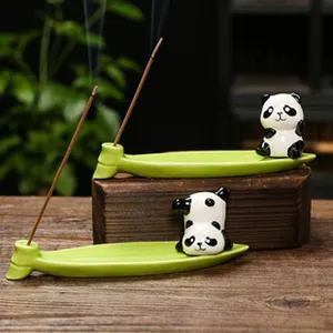 Quemador de incienso de panda de cerámica lindo soporte de hoja de bambú decoración