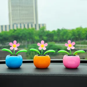 Adorno de coche de flor agitada solar lindo decoración de salpicadero accesorio auto