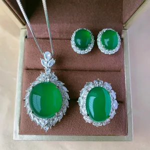 Luxus Kupfer Imitation Grüner Chalzedon Schmuckset Mit Strass Halo Oval Anhänger Halskette Ring Ohrstecker Für Damen