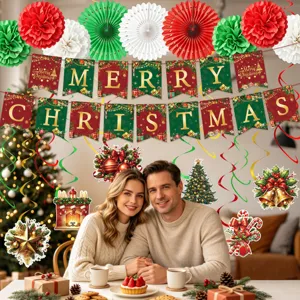 Weihnachtsparty-Dekorationsset mit goldenen Bannern, Papierpompons und hängenden Spiralen.