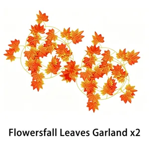 Detailansicht der künstlichen Herbst Ahornblatt Girlande in leuchtendem Orange, 2er Set.