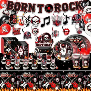 Rock Totenkopf Party Dekoration Set mit Tellern, Bechern, Bannern und Kuchenaufsätzen.