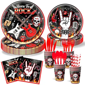 Rock Totenkopf Partygeschirr Set mit Papptellern, Bechern, Servietten und Besteck.