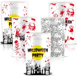 Buste regalo in plastica di Halloween con teschi e castello per dolcetti della festa.