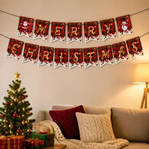 Kerstfeest decoratie banner hangende slingers met ruitjespatroon en gouden letters voor feest.