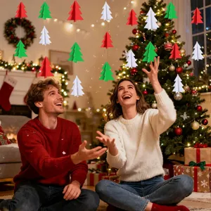 Kerstpapieren boom hangdecoratie voor feestscène weergave en gezellige binnensfeer.