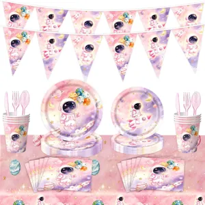 Rosa Astronauten Party Detailansicht mit passenden Papptellern, Bechern und Bannern für Feiern.