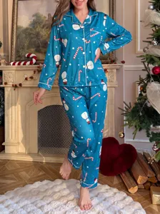 Ensemble pyjama de Noël pour femme, haut manches longues et pantalon imprimé bonhomme de neige.