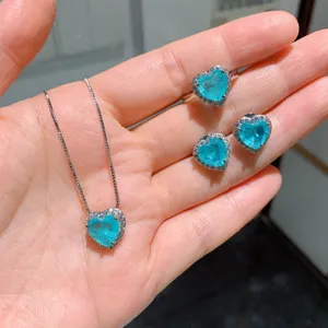 Elegantes herzförmiges simuliertes Paraiba Turmalin Schmuckset Kette Ohrringe Ring 9x9mm