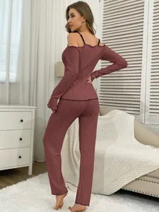 Comodo conjunto loungewear mujer hombros descubiertos manga larga pijama acanalado